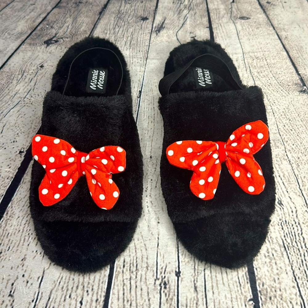 Minnie Mouse fur slippers Women’s XL 13/14 Disney Slides Black Red White NWOT